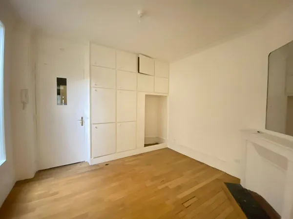 Studio 1 pièce 18 m² 
