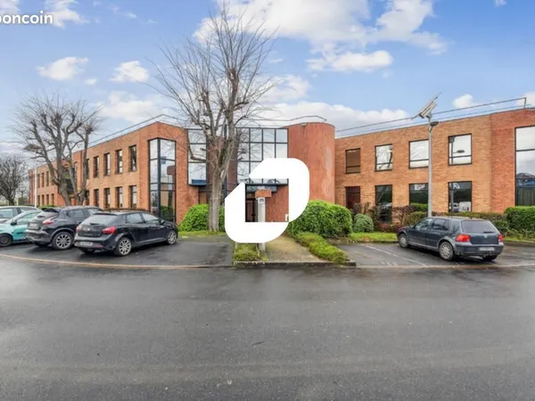 Bureaux 83 m² 