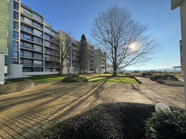 Appartement à rénover de 80,52 m2 SH avec 1 balcon, 1 cave et 1 parking à Charleville 