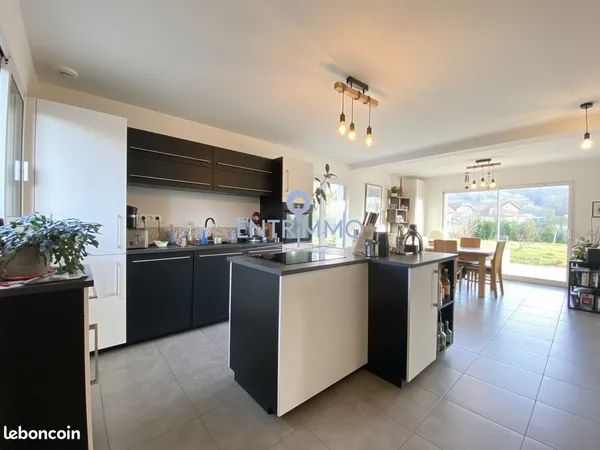 Propriété 5 pièces 100 m² 