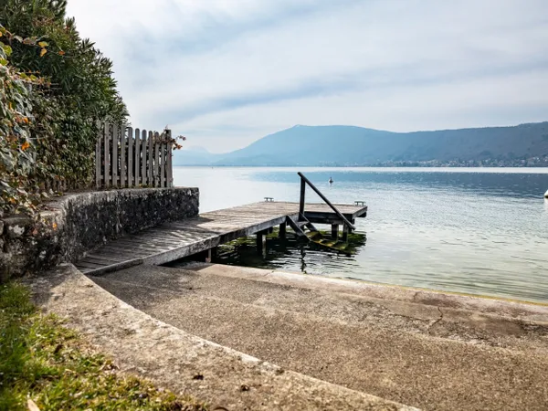 Villa avec accès privé au lac d'Annecy 