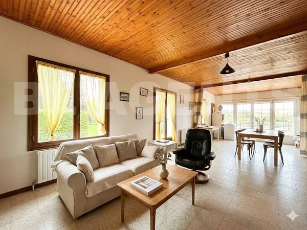 Maison 7 pièces 210 m² 