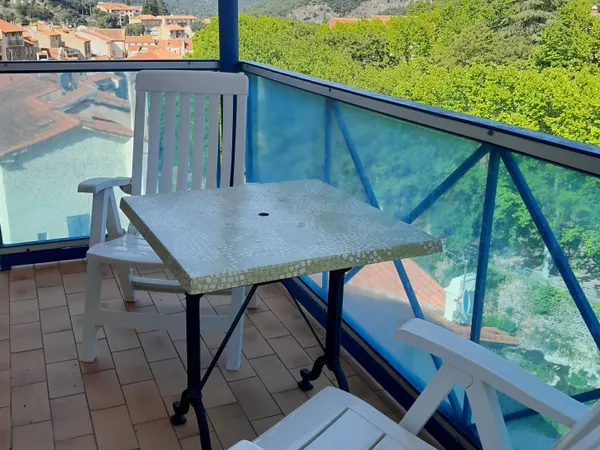 Appartement F2, terrasse proche Thermes 