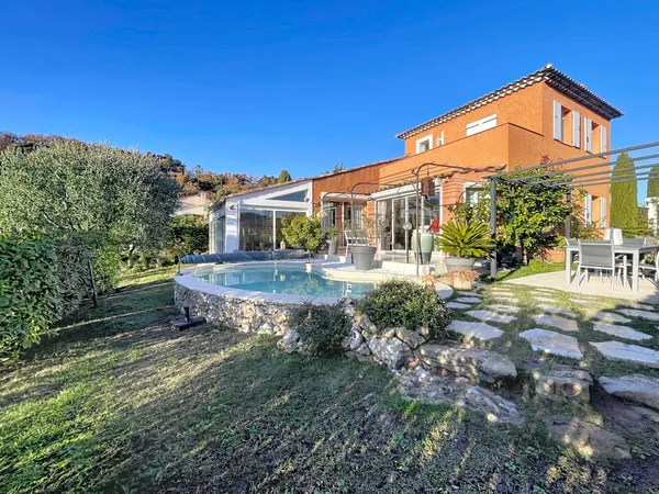 Les adrets Estérel - Lumineuse villa familiale avec piscine 
