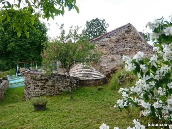 Maison rénovée en campagne - Location à l'année 
