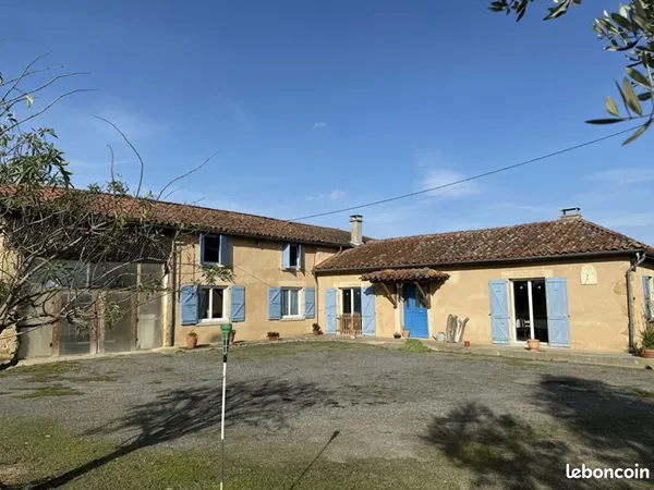 Maison 12 pièces 250 m² 