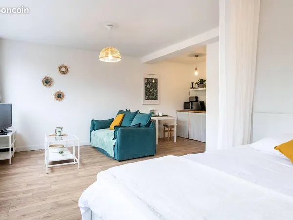 Maison de caractère rénovée - 110 m² - Cour privée & atelier 