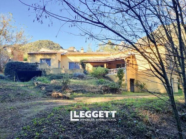 Maison 8 pièces 232 m² 