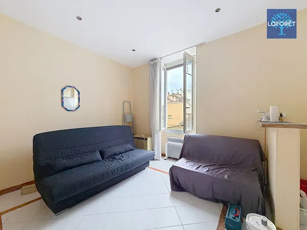 Studio 1 pièce 21 m² 
