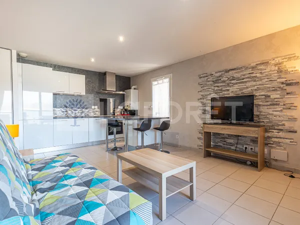 CRAN-GEVRIER PROCHE LECLERC - APPARTEMENT T2 - 43,53 m² - MEUBLÉ - BALCON - STATIONNEMENT PRIVATIF 