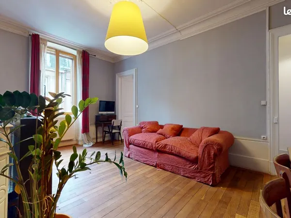 Loft 3 pièces 86 m² 