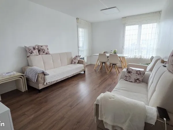 Appartement 4 pièces 77 m² 