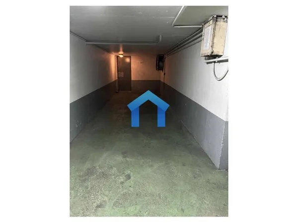 Parking 18 m² 