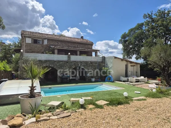 Maison à vendre 5 pièces Proche UZES 
