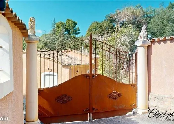 Villa 5 pièces 200 m² 