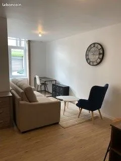 Studio 1 pièce 26 m² 
