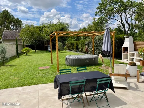 Maison familiale 4 chambres avec jardin à Boissise-la-Bertrand 