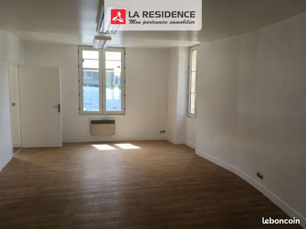 Bureau 58 m² 