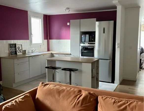 Appartement 2 pièces meublé avec balcon et parking - Quartier Madeleine/ Saint Laurent 