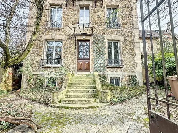 Maison 6 pièces 136 m² 