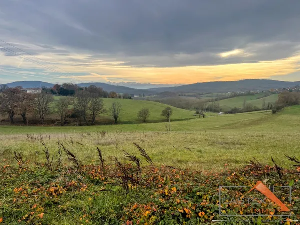 Terrain constructible 5890 m² 