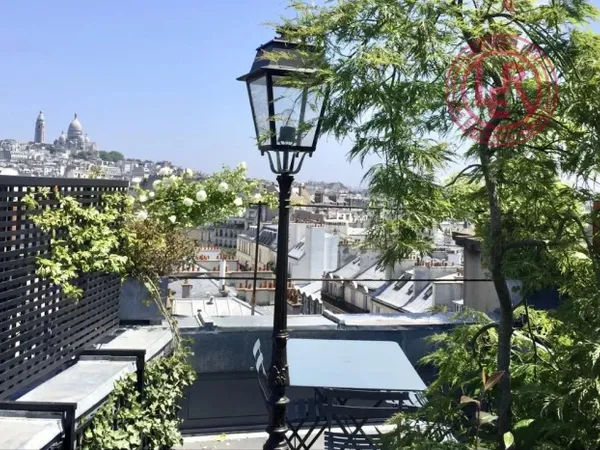 Paris 9ème - Exceptionnel - Rue d'Amsterdam - Belle terrasse - 