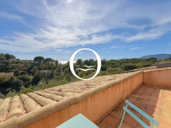 LA CROIX-VALMER : Villa vu mer panoramique 