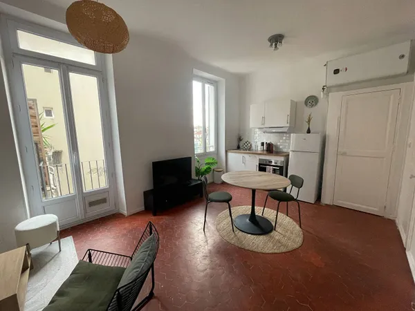 Appartement 1 pièce 27 m² 