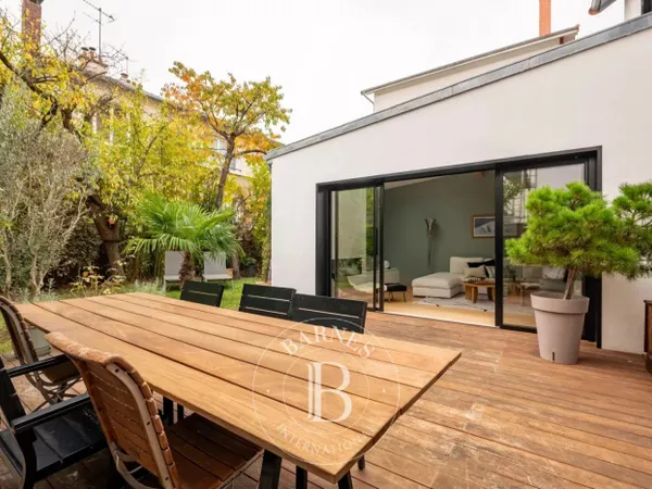 ASNIERES-BECON - MAISON FAMILIALE AVEC 4 CHAMBRES ET JARDIN ARBO 