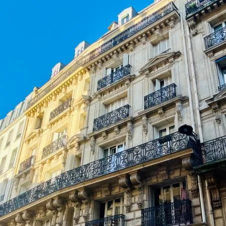 Paris 16 - Rue Lauriston - 4P étage élevé avec balcon 