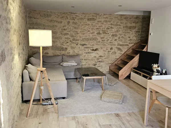 Maison en plein centre de la Verrie 