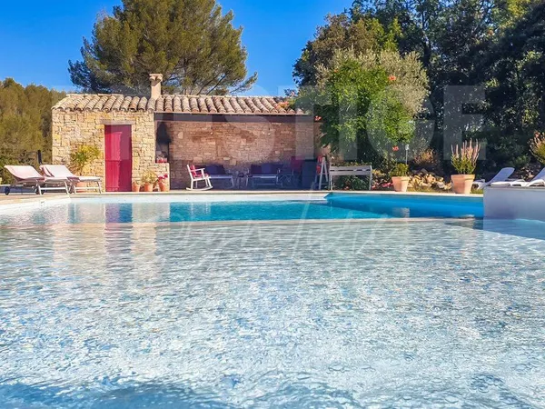 Maison 10 pièces 300 m² 