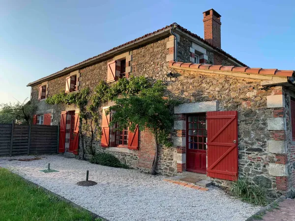 maison meublée 2 pièce(s) 55 m2 dans un village à MONSIREIGNE 