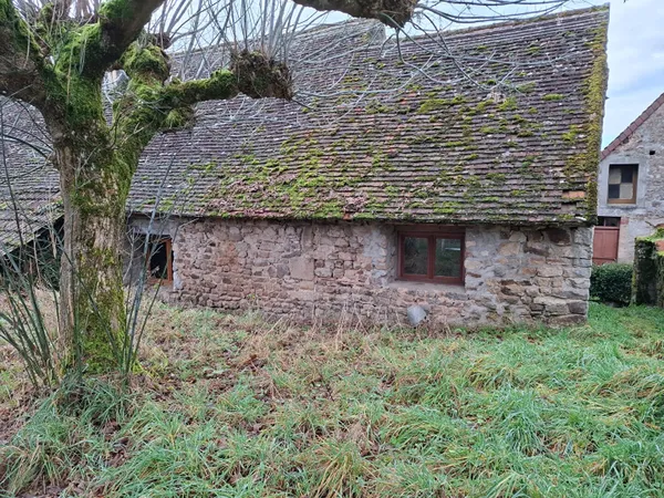 Opportunité Rare : Maison en Pierre à Rénover ? Martigny-le-Comte 