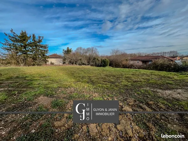 Terrain 915 m² ATTIGNAT 
