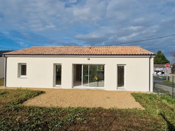 Maison climatisée DPE A 3 chambres et jardin 