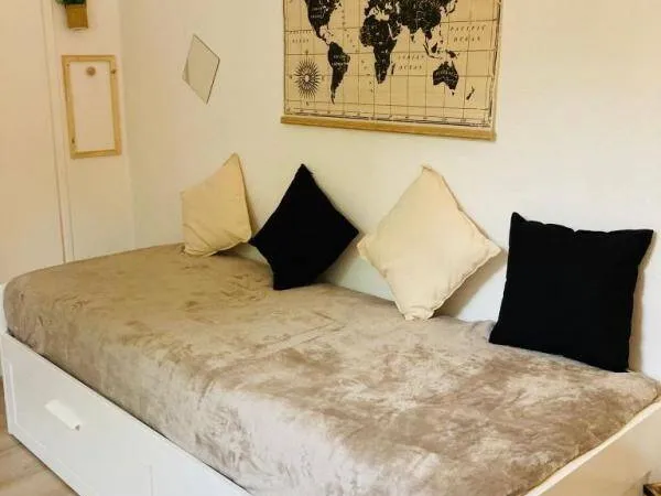 Studio 1 pièce 21 m² 