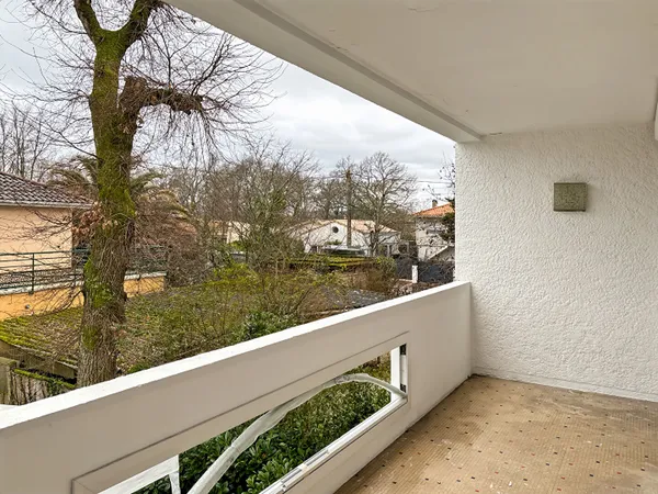 Apt T3 avec terrasse 