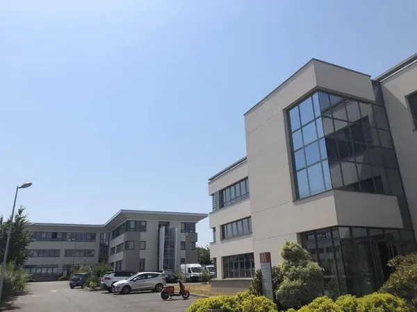 Bureaux 90 m² 