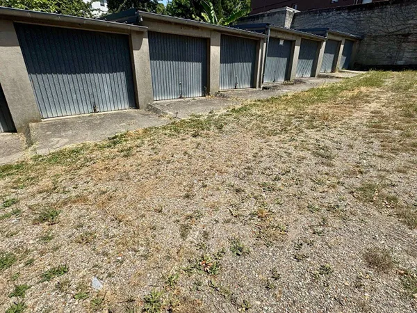 Box de stockage 120 m² 