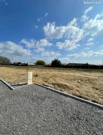 Terrain 900 m² 