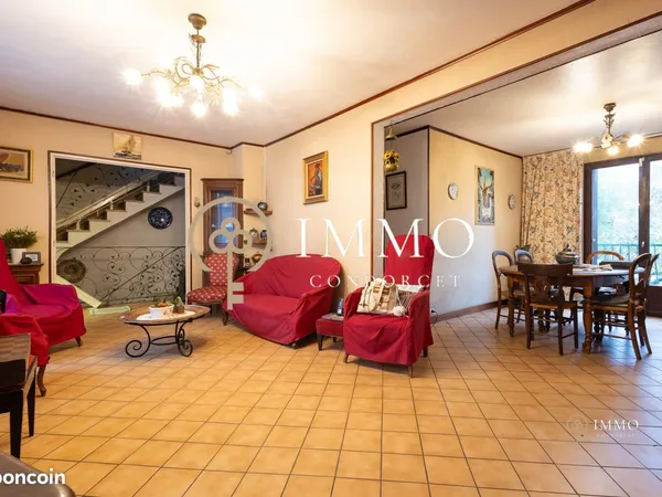 Maison 8 pièces 130 m² 