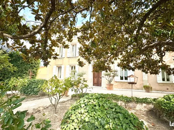 Maison 12 pièces 465 m² 