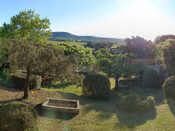 Maison 170 m² sur les hauteurs - Terrain 1 994 m² - Vue dominante - Chusclan 