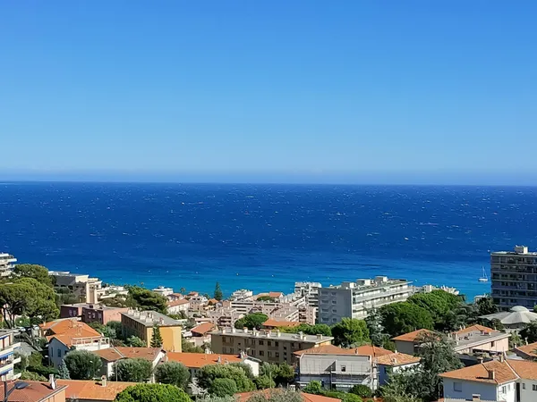 ROQUEBRUNE CAP MARTIN 2 PIÈCES TERRASSE VUE MER 