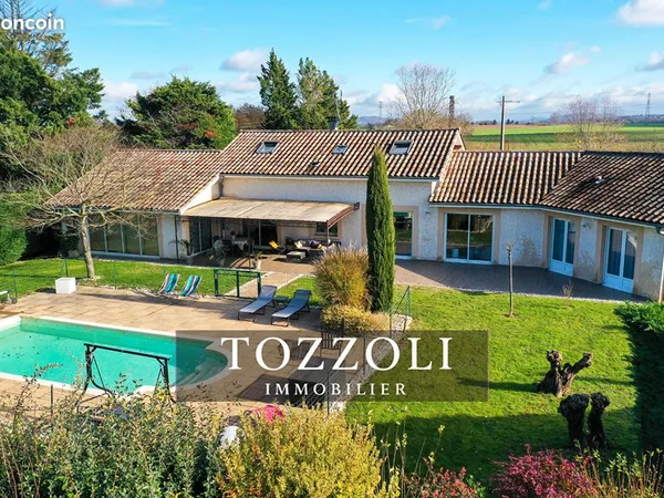 Maison 6 pièces 145 m² 