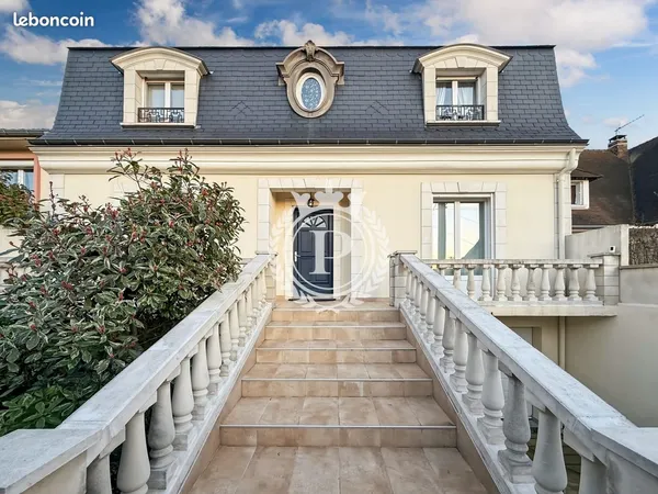 Maison 7 pièces 205 m² 