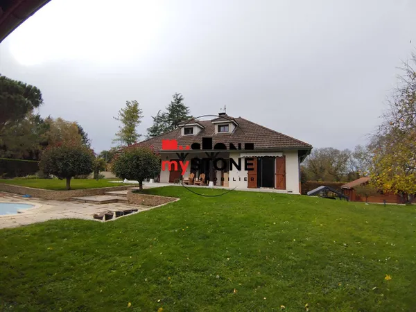 Maison 8 pièces 240 m² 
