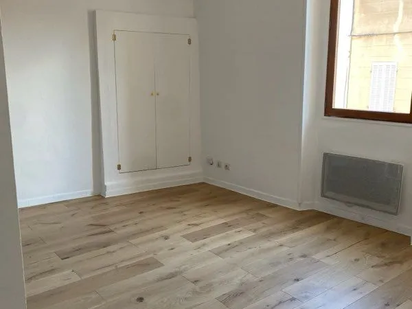 T2 refait à neuf 40 m2 particulier 