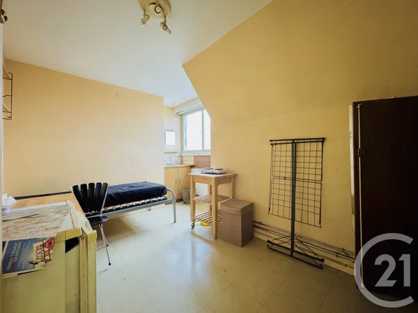 Appartement 1 pièce 11 m² 